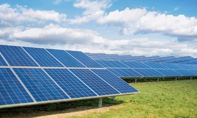 光伏扩产潮下，核心设备需求激增，行业“卖铲人”迎来黄金发展期